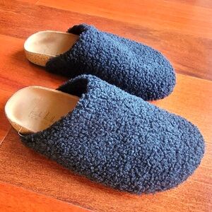 Nicolle Miller New York faux fur cork mules!